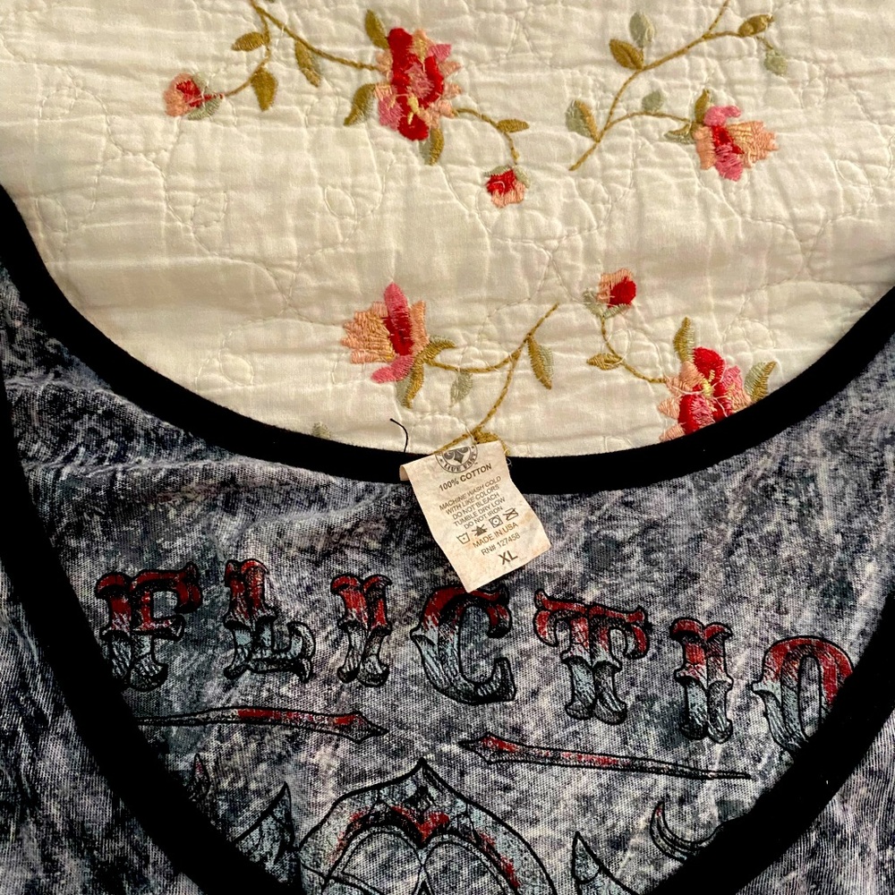 Mens Affliction tank Size XL
